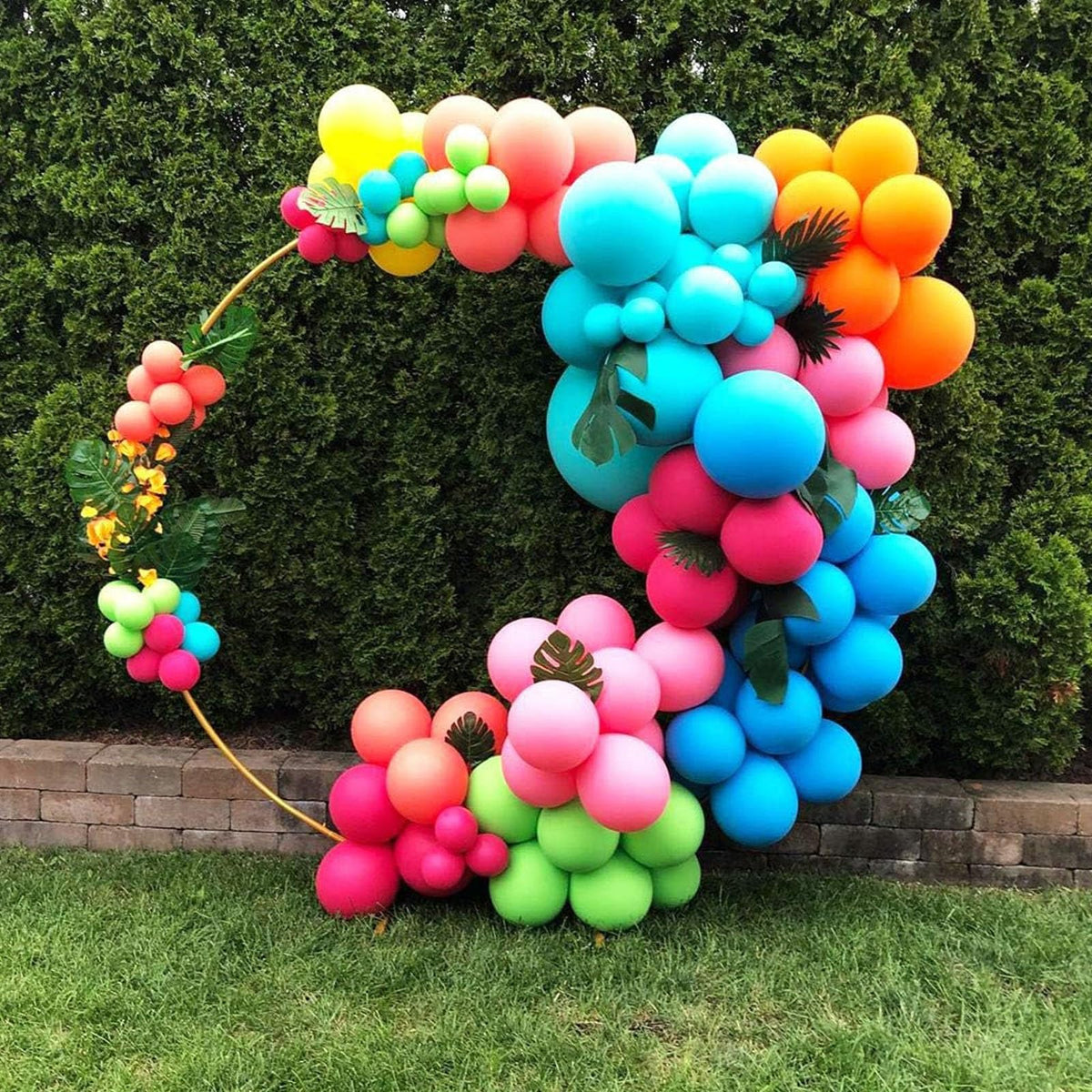 Metal Round Balloon Arch Kit – Reusable Gold & White Circle Frame