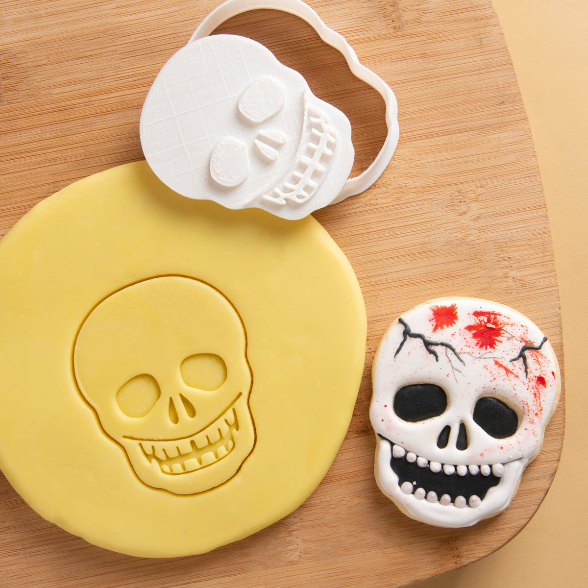 Halloween Cookie Cutters with Plunger Stamper – Baking & Fondant Decorating Tools